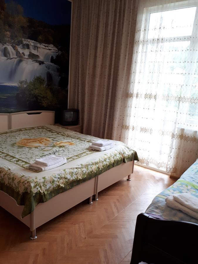 Guest House In Sarpi Eksteriør billede